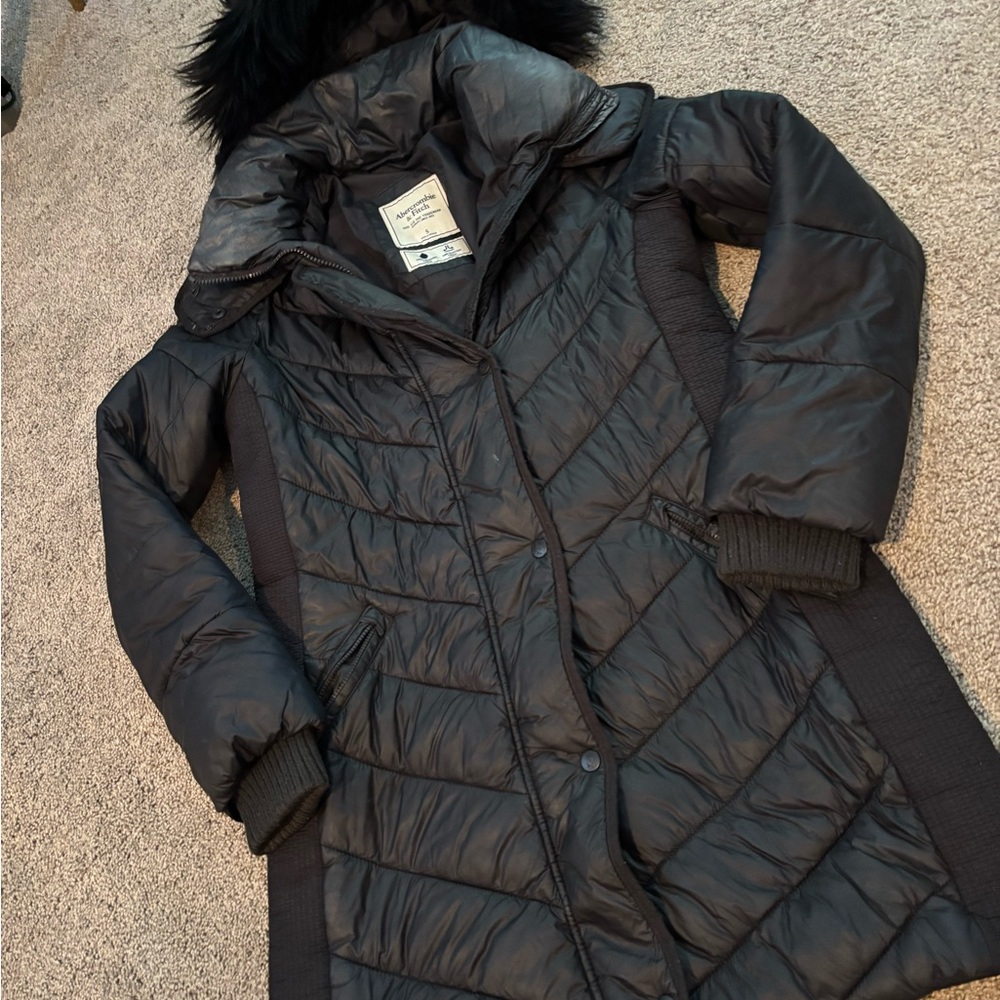 ABERCROMBIE - Women's Black Quilted Coat with Fur Hood